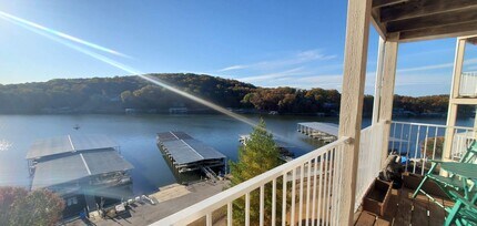 Building Photo - 2 bedroom lakeview condo in Lake Ozark for...
