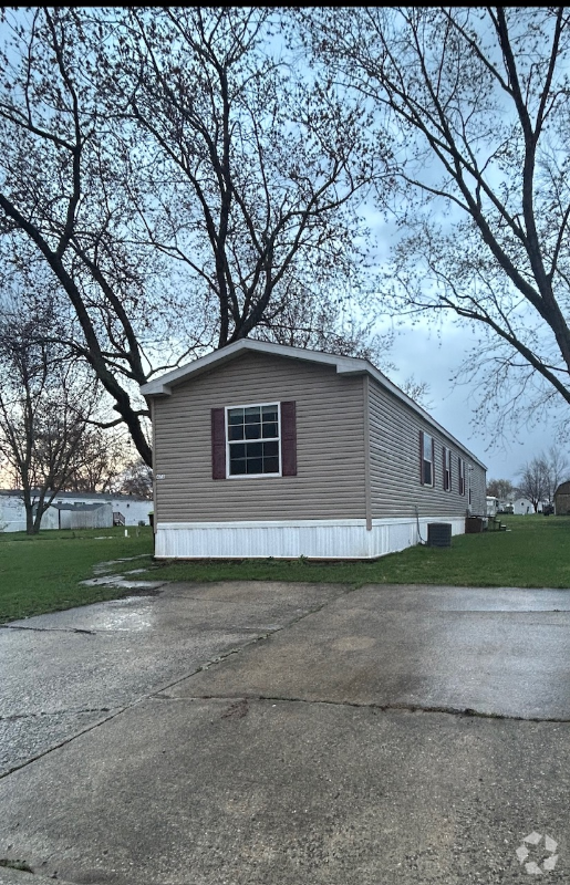 Building Photo - 473 Macon St