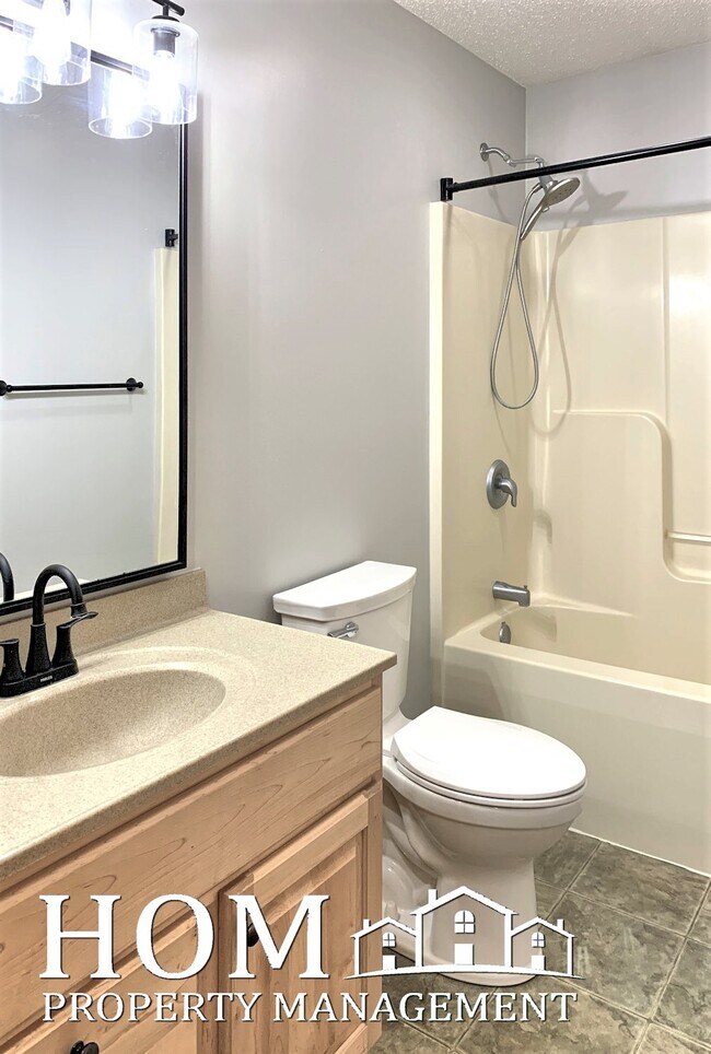 Building Photo - 140 Peggy Ln