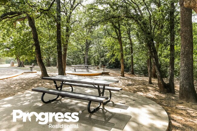 Building Photo - 1108 Cherrytree Dr