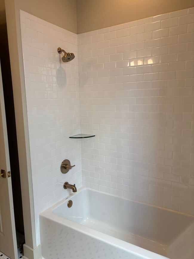 Building Photo - Great 3/3 in Oxford