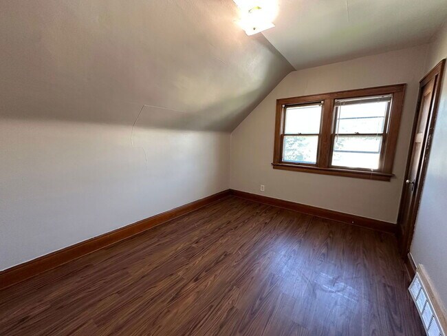 Building Photo - 3238 S 7th St