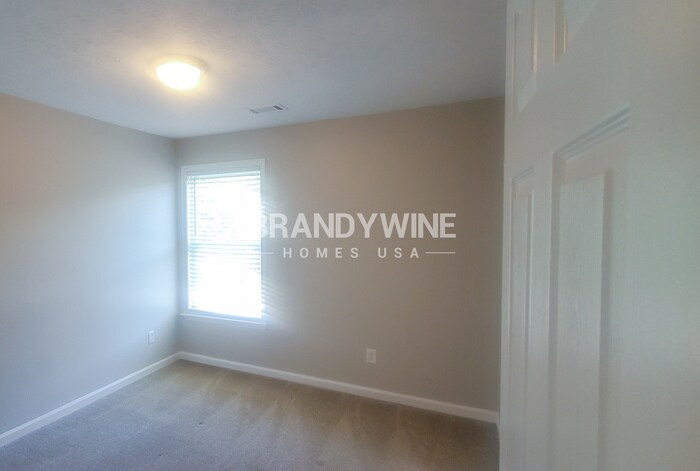 Building Photo - 2801 Driftwood Ct