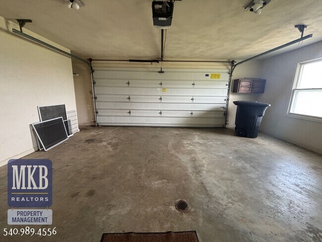 Building Photo - 5056 Catawba Valley Dr
