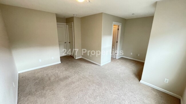 Building Photo - 1/2 off First Months Rent - Beautiful 3 BD...
