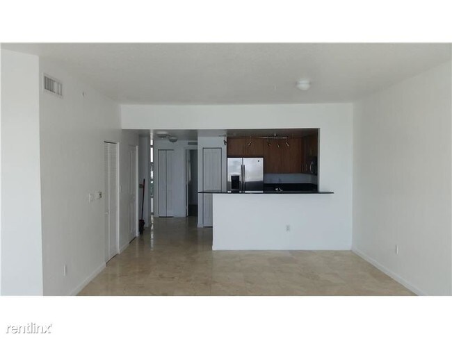 Building Photo - 7918 Harbor Island Dr