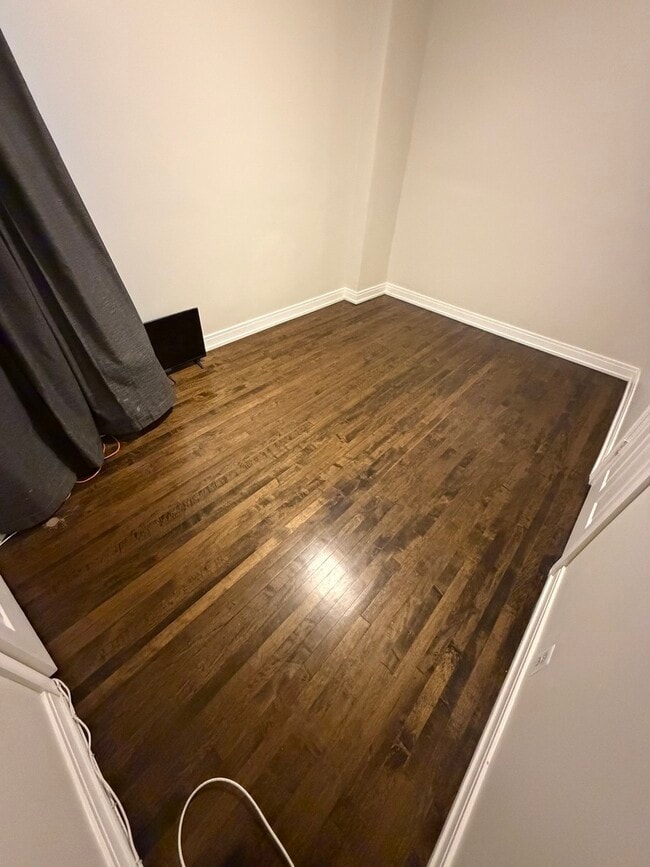 Building Photo - 3301 W Evergreen Ave