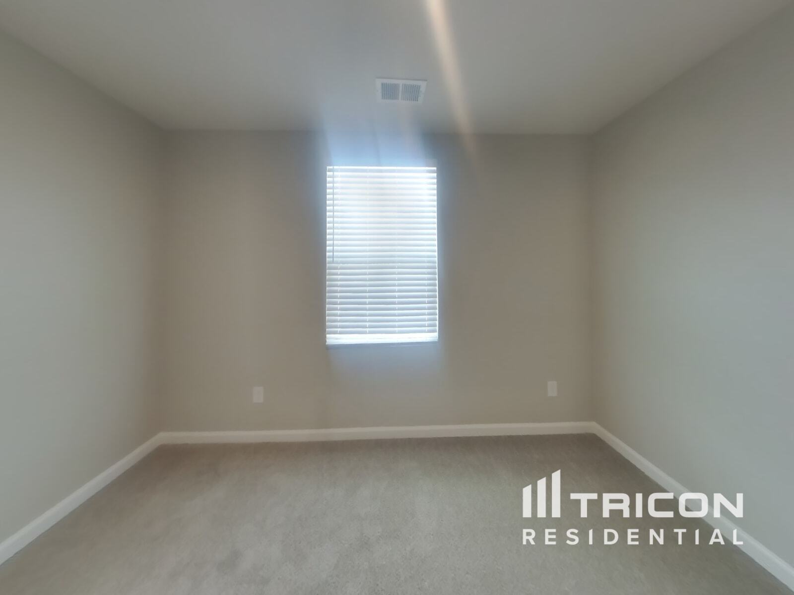 Building Photo - 8920 Celtic Dr