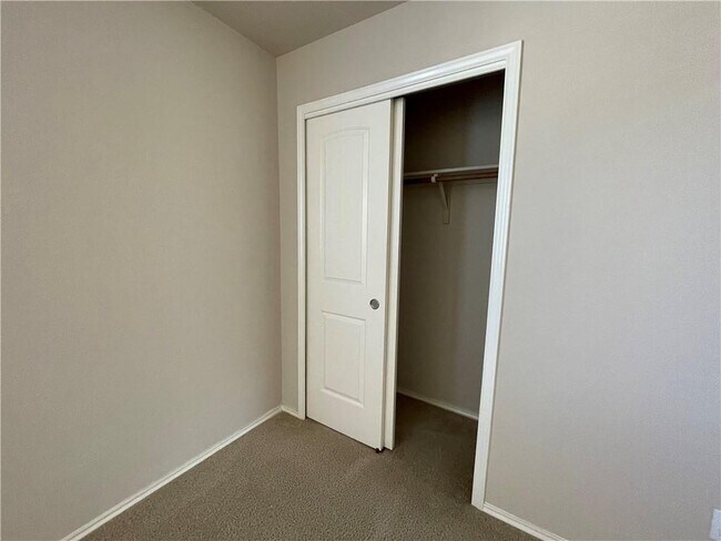Building Photo - 1809 Enchanted Rock Dr
