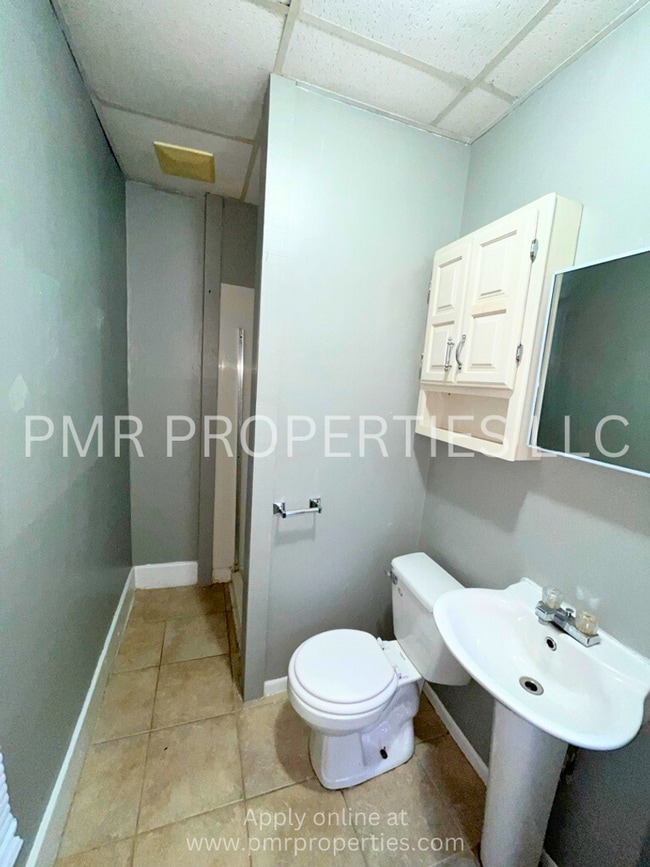 Building Photo - 328 Lincoln Ave