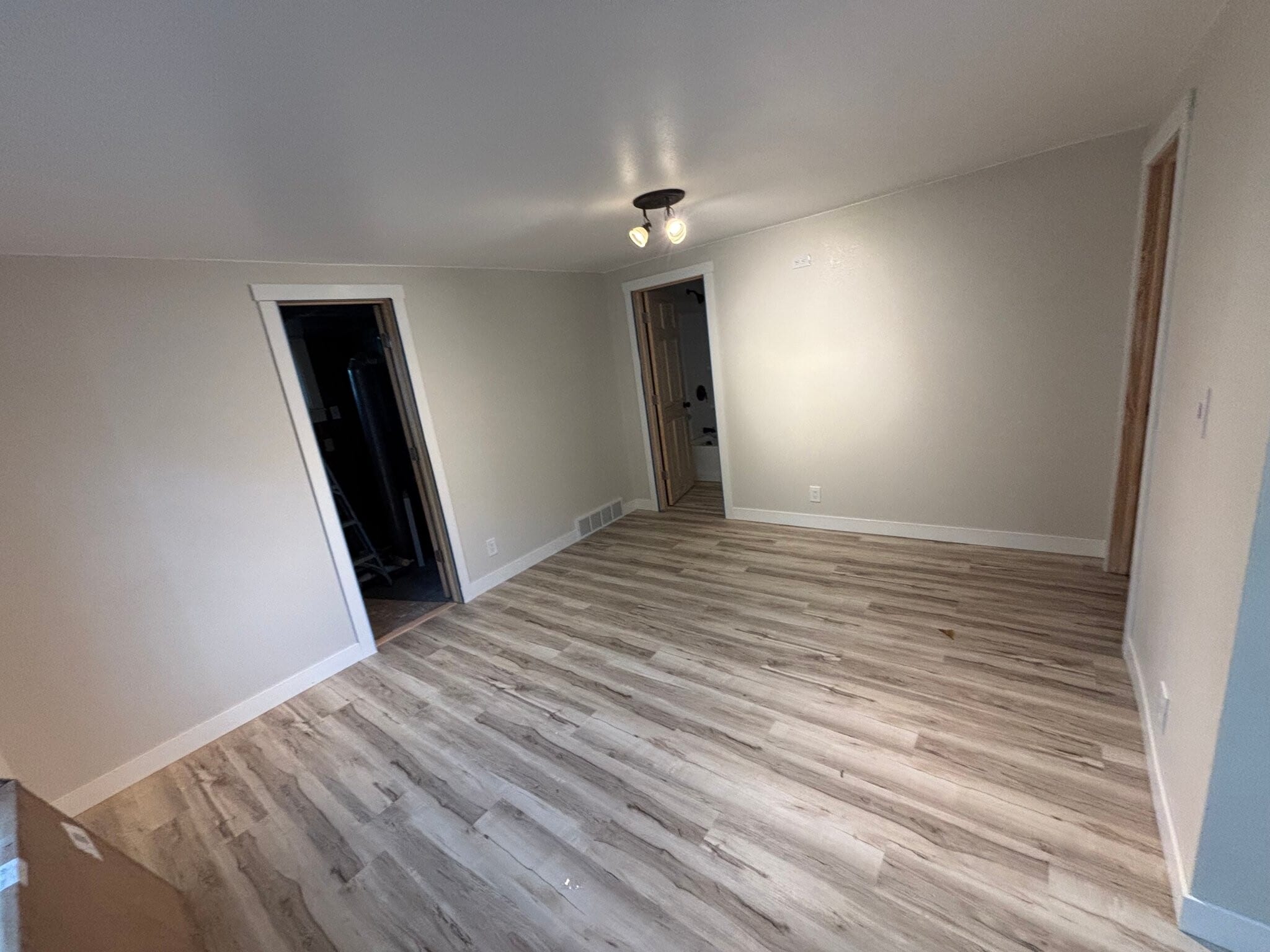 Building Photo - 1701 W Porter St