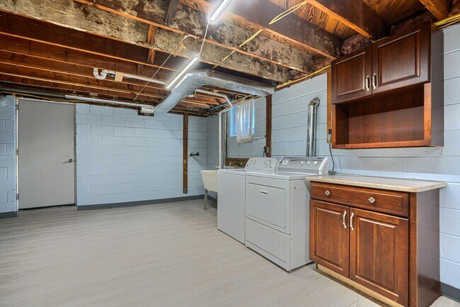 Building Photo - 4118 Slater Ave