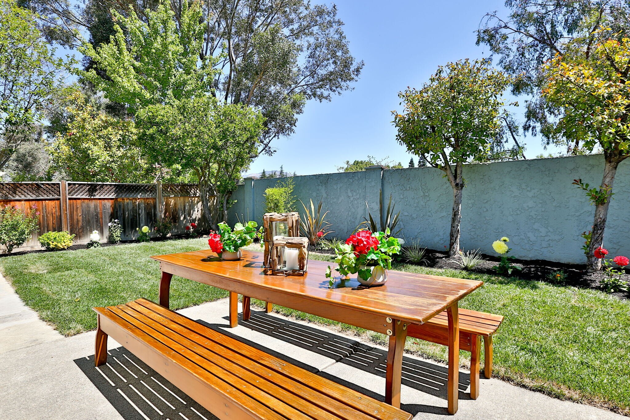Building Photo - 3088 Sombrero Cir