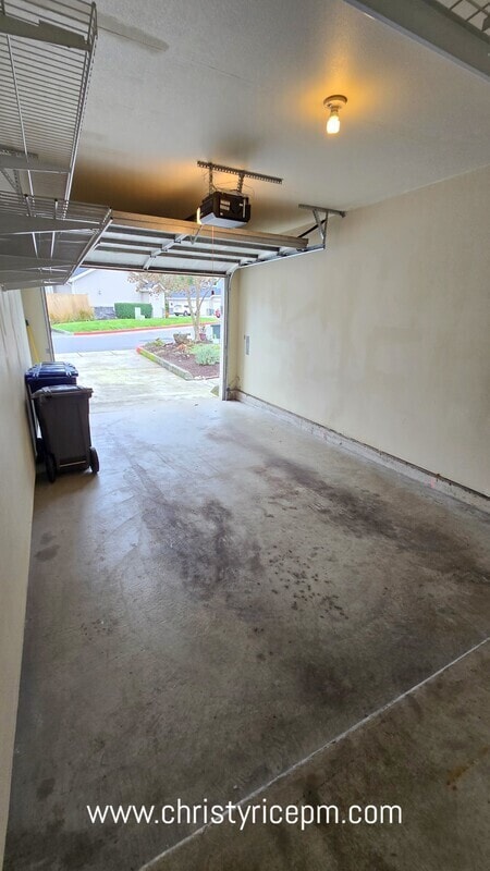 Building Photo - 4315 Issaquah-Pine Lake Rd SE