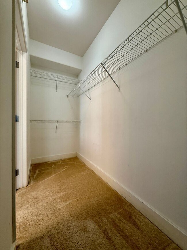 Building Photo - Beautiful 2 bedroom, 2 bath condo for rent...