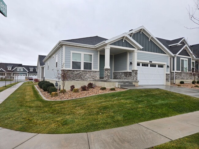 Building Photo - Beautilful 5 Bed 3.5 Bath in Lehi!!