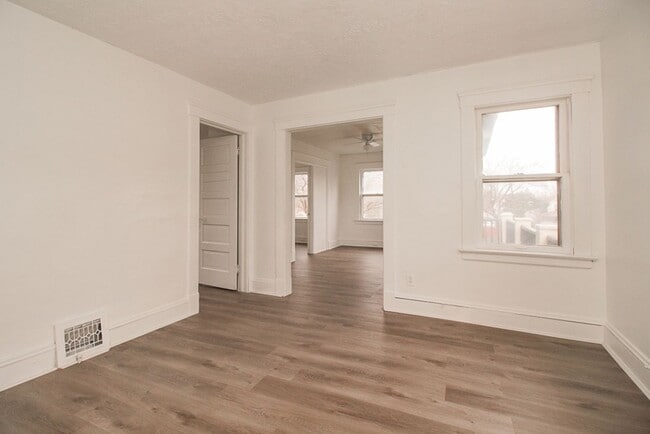 Building Photo - 7415 Elton Ave