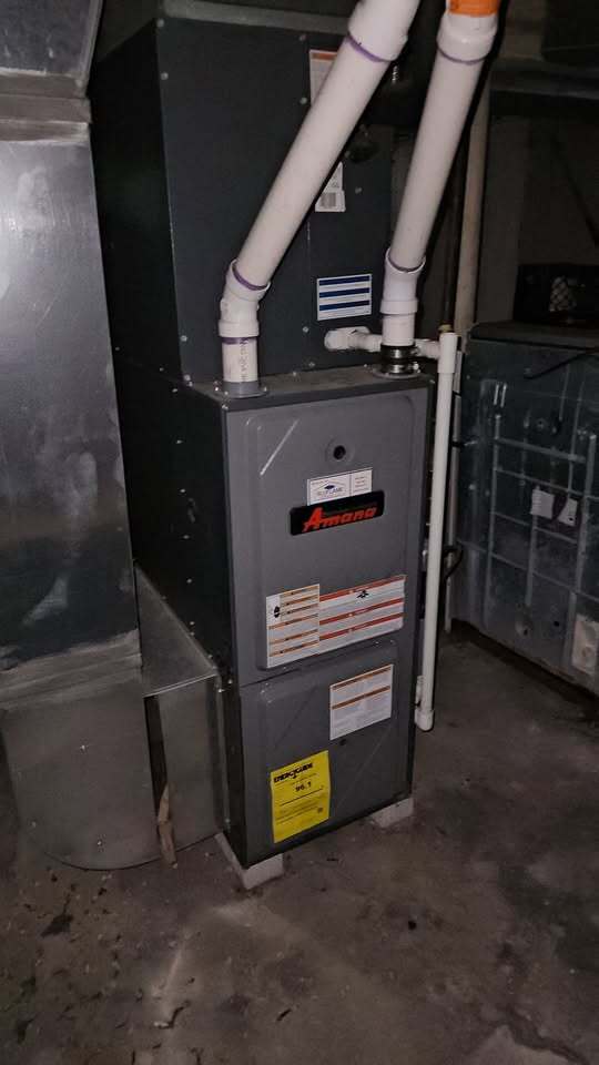 Building Photo - 2225 Academy Ave