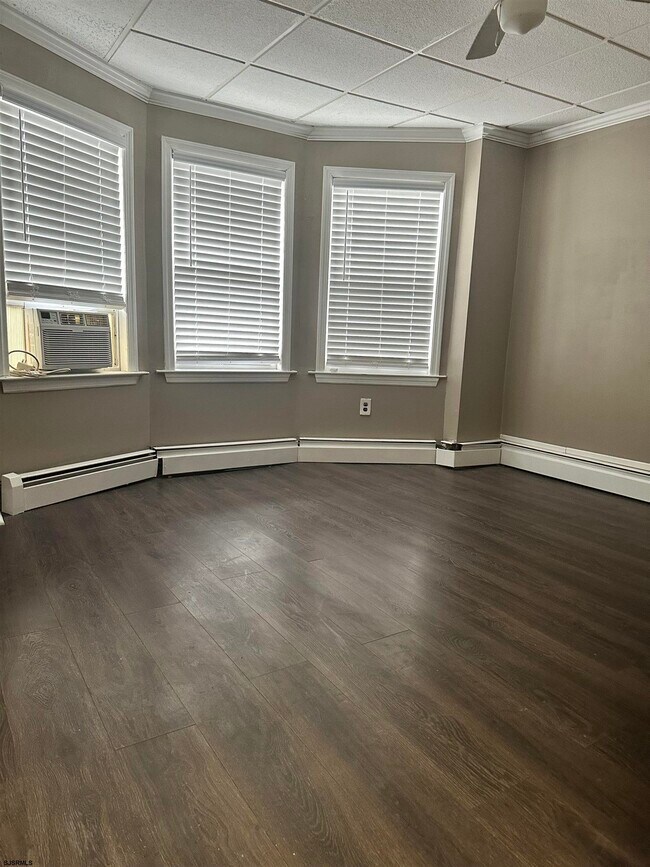 Building Photo - 1307 Drexel Ave