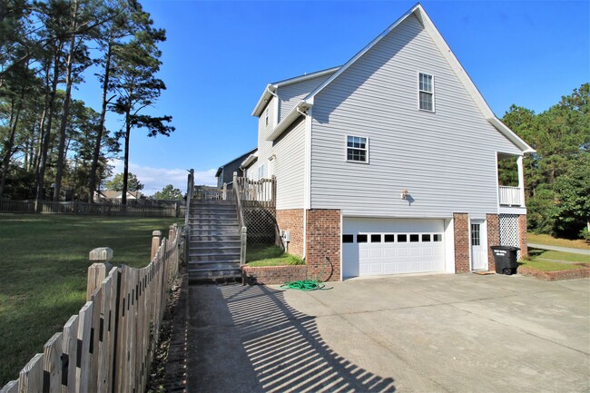 Building Photo - Beautiful 4 Bedroom Home in Sneads Ferry w...