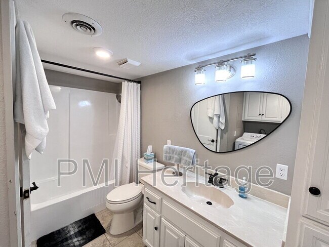 Building Photo - 26 Melinda Ln