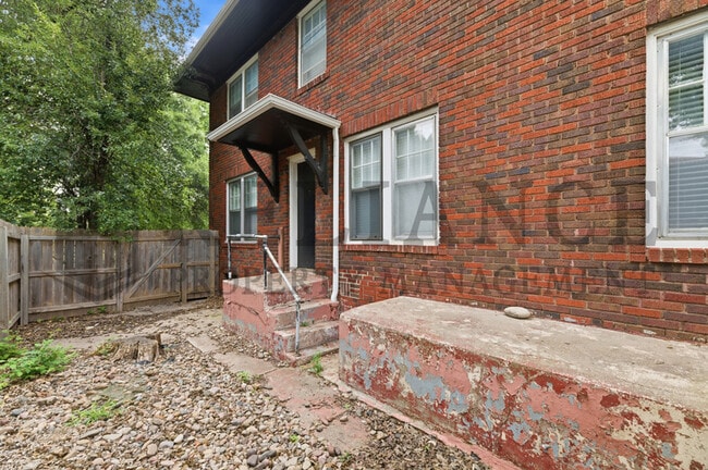 Building Photo - 101 N Belmont Pl