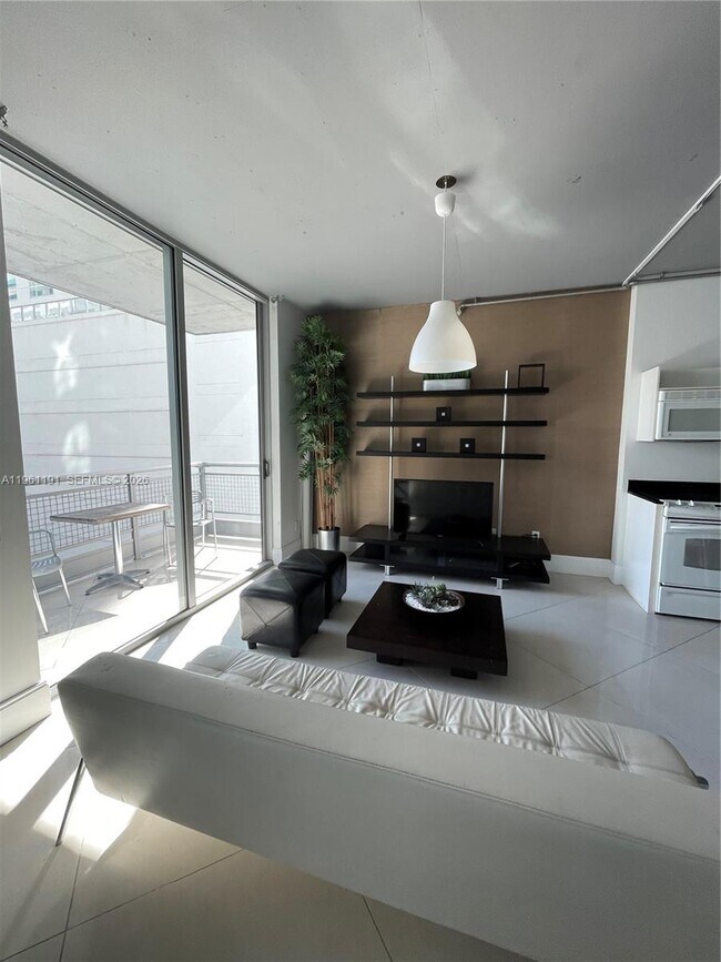 Building Photo - 690 SW 1st Ct