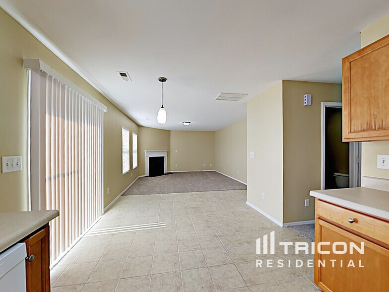 Building Photo - 2801 Buckleigh Dr