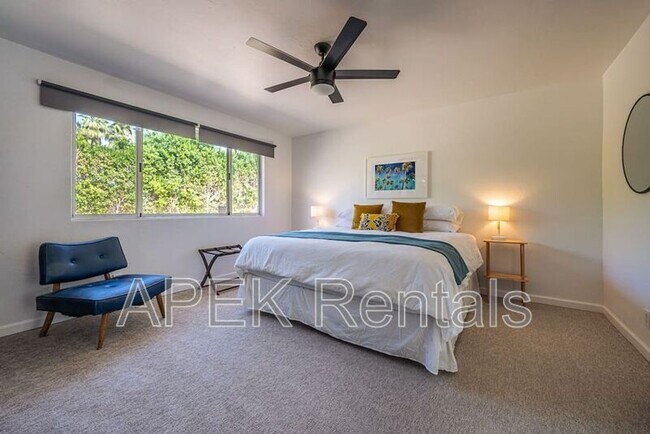 Building Photo - 1970 S Joshua Tree Pl