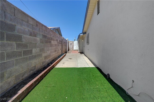 Building Photo - 6413 Bannock Way