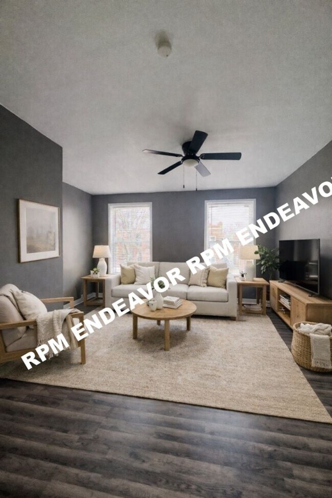 Building Photo - 3230 Pulaski St