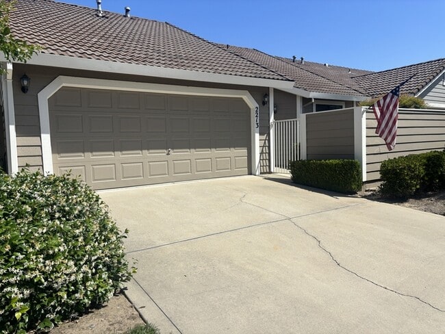 Building Photo - 2213 Camborne Dr