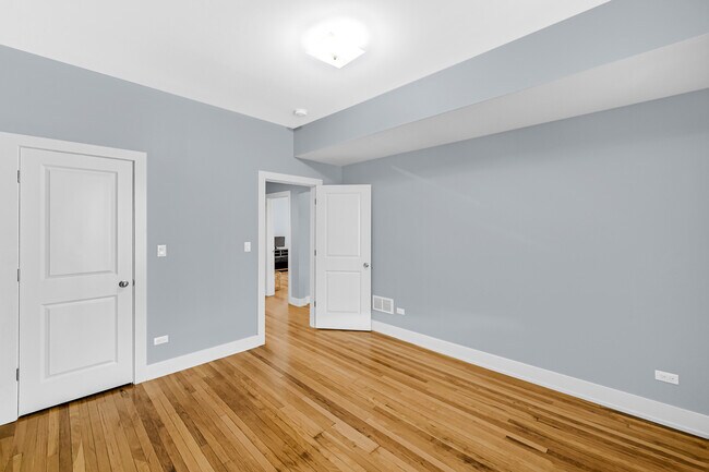 Building Photo - 6024 S Eberhart Ave