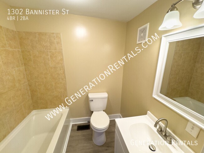 Building Photo - 1302 Bannister St