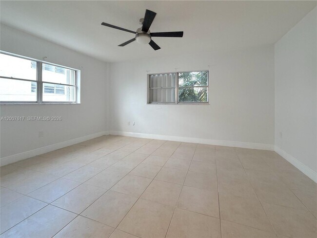 Building Photo - 1075 92nd St