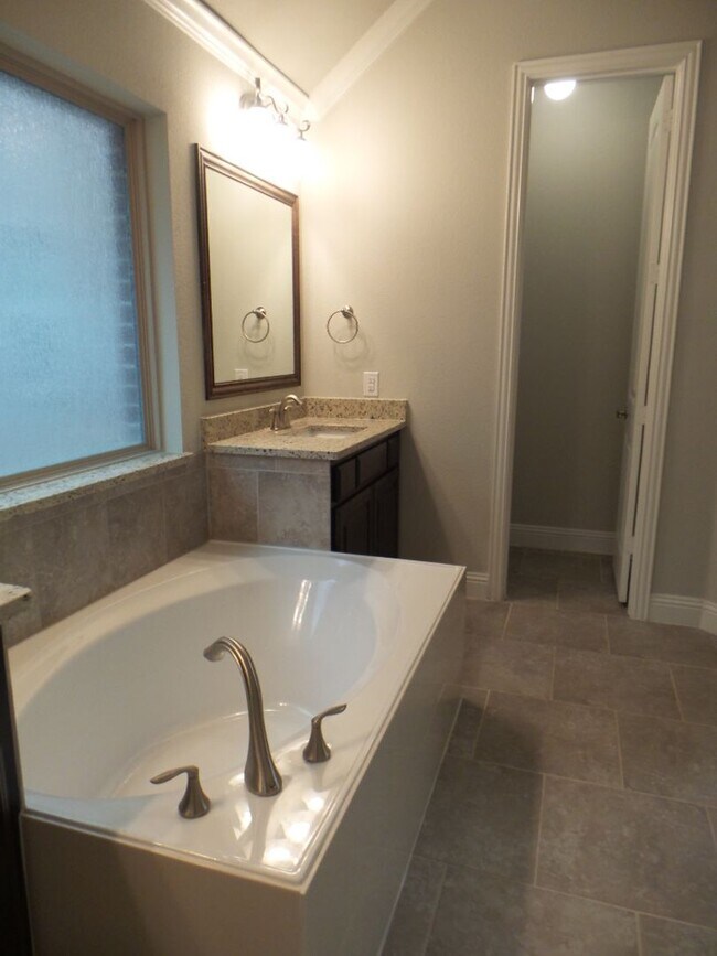 Building Photo - Honey Stop The Car