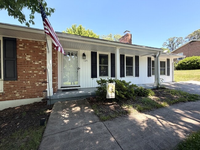 Building Photo - 1125 Sheffield Dr