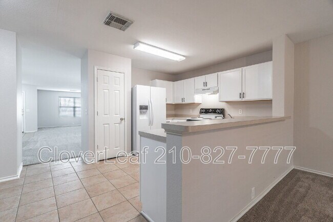 Building Photo - 3011 Pedernales Dr