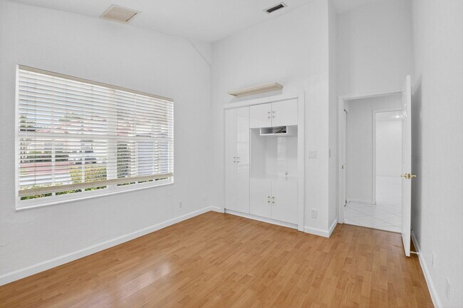 Building Photo - 7558 Ironbridge Cir