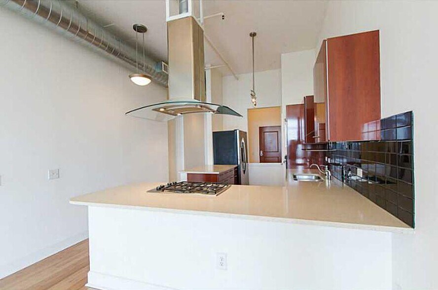 Building Photo - 3820 Roswell Rd NE Unit 916