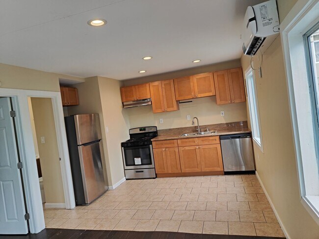 Building Photo - Margarita3