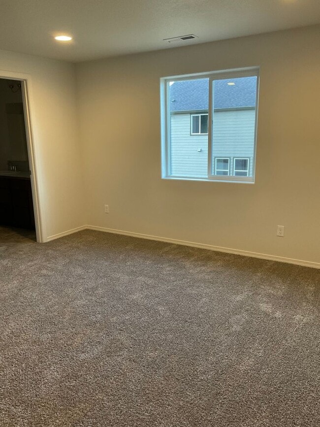 Building Photo - 627 Koontz Rd