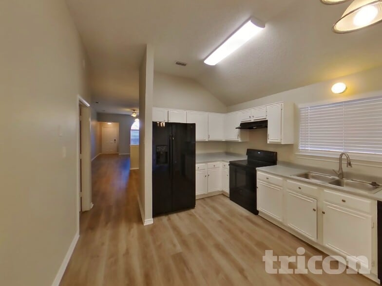 Building Photo - 2329 Belton Dr