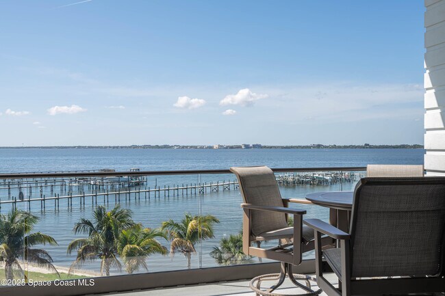 Building Photo - 225 Strand Dr