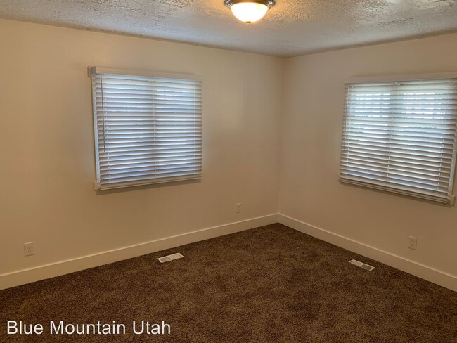 Building Photo - 1 br, 1 bath House - 511 E 20th St
