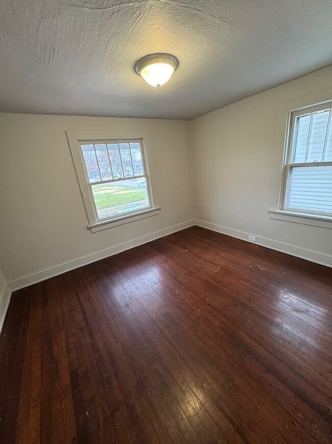 Building Photo - 3105 Alexander St