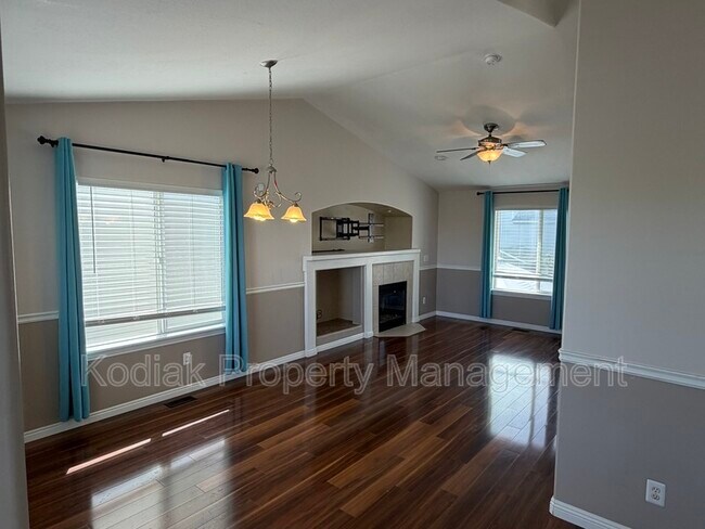 Building Photo - 3601 W 800 S