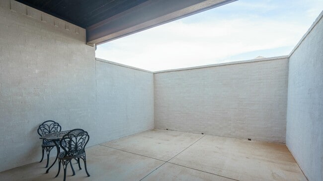 Building Photo - 4011 140th St