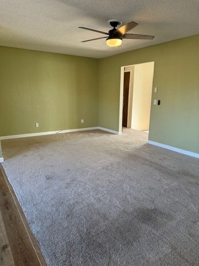 Building Photo - Single Level House - Rincon Valley - 3bd 2ba - 1788 Square Feet of Living Space