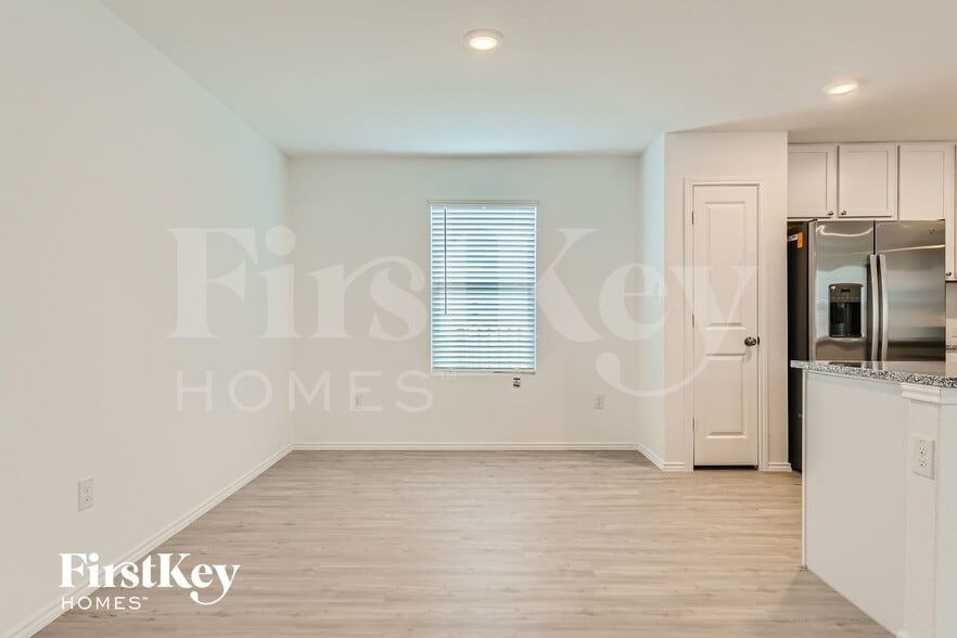 Building Photo - 7262 Plow Run